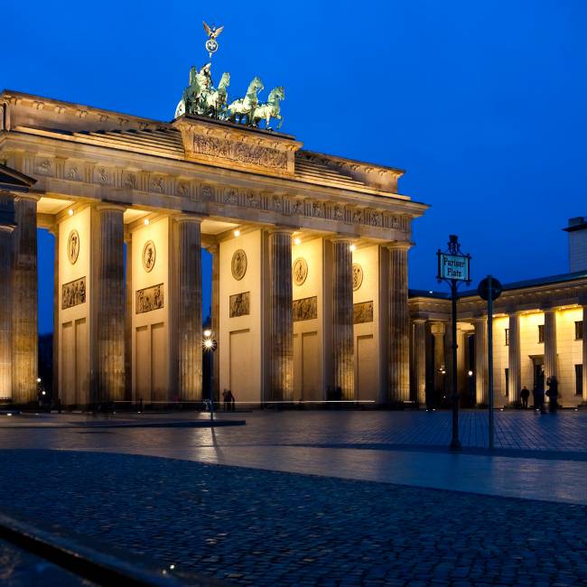 Dr. Alexis Bazzanella